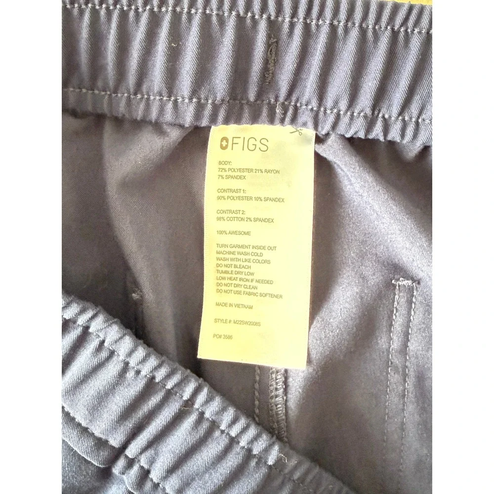 Navy FIGS Tansen Jogger Scrub Pants | FIONx Technical Medical Bottoms | Size M/S